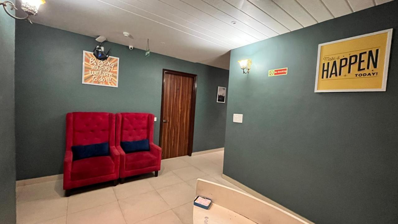 Qotel Hotel Church House Rohini Sector 15 Delhi  Eksteriør billede